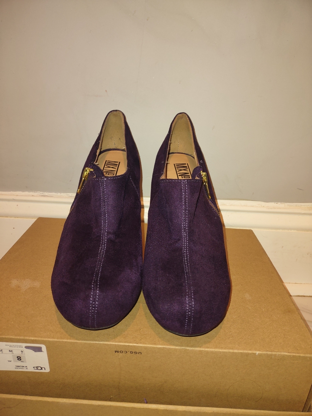 Women's Purple Faux Suede Zip Ankle Booties Size 9